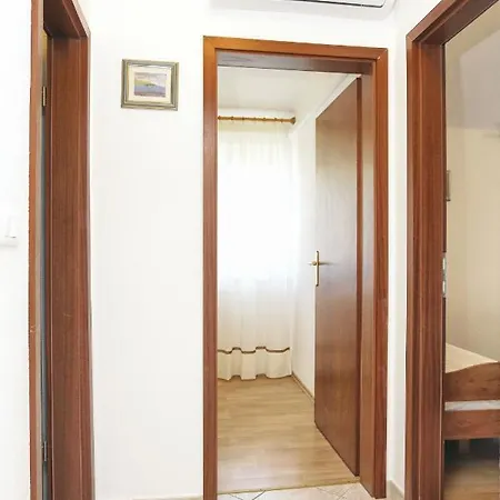 Apartman By The Sea Marina, Trogir - 9037 *